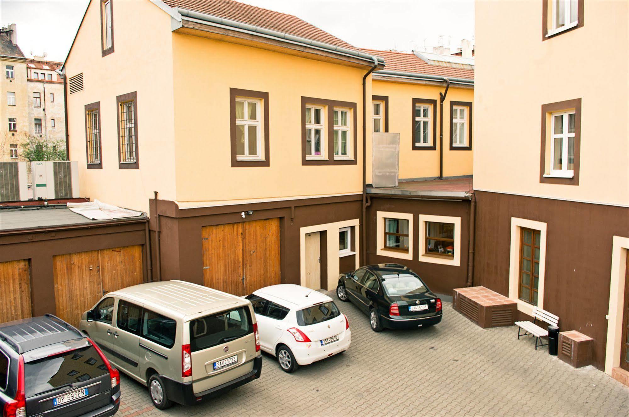 Hotel Nabucco Prague Exterior photo